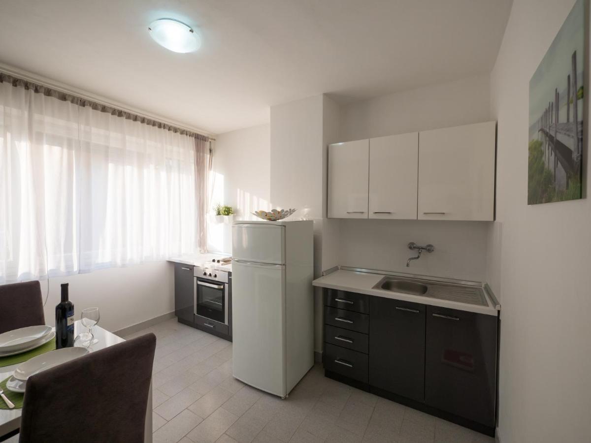 Apartment Gin Apartman